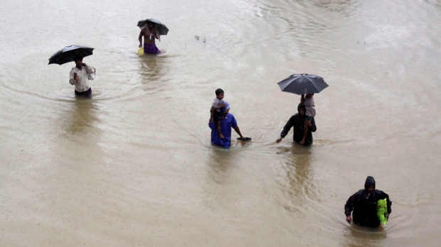 India floods force evacuations