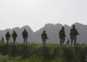 Canadian soldiers patrol an area in the Dand district of southern Afghanistan on Sunday, June 7, 2009. (Colin Perkel / THE CANADIAN PRESS)