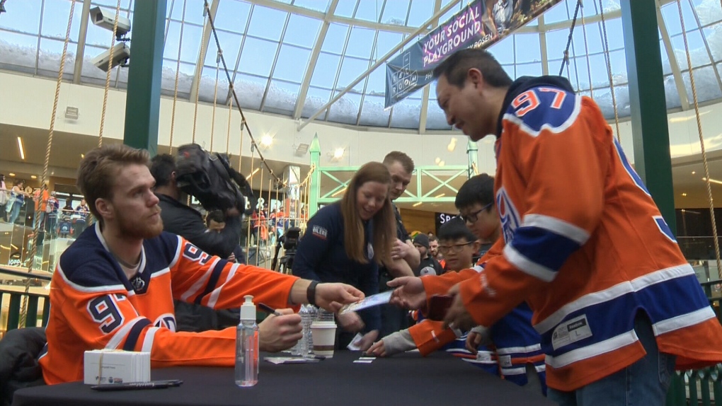 Connor McDavid Signed Autograph Edmonton Oilers NHL Jersey Canada