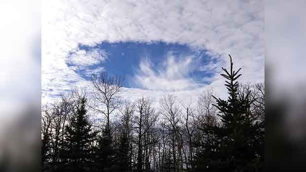 'I'd never seen anything like it': Fallstreak hole dazzles Winnipeg cloud watchers