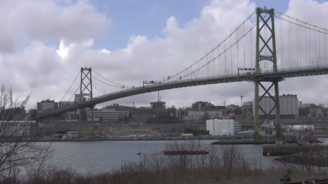 Heavy traffic delays in Halifax following Mackay Bridge closure