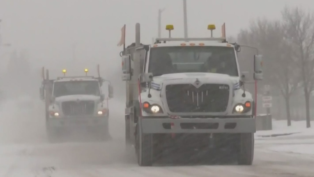 Edmonton considering $54.4M injection to get snow and ice cleared faster