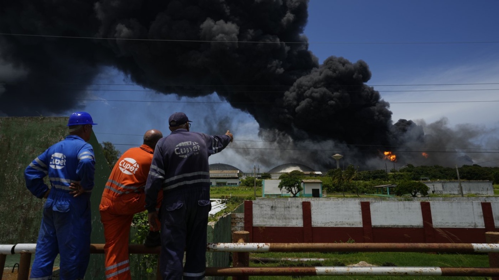Lightning sets off fatal fire at Cuban oil tank farm | CTV News