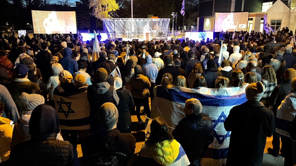 Hundreds in Winnipeg rally amid Israel-Gaza war