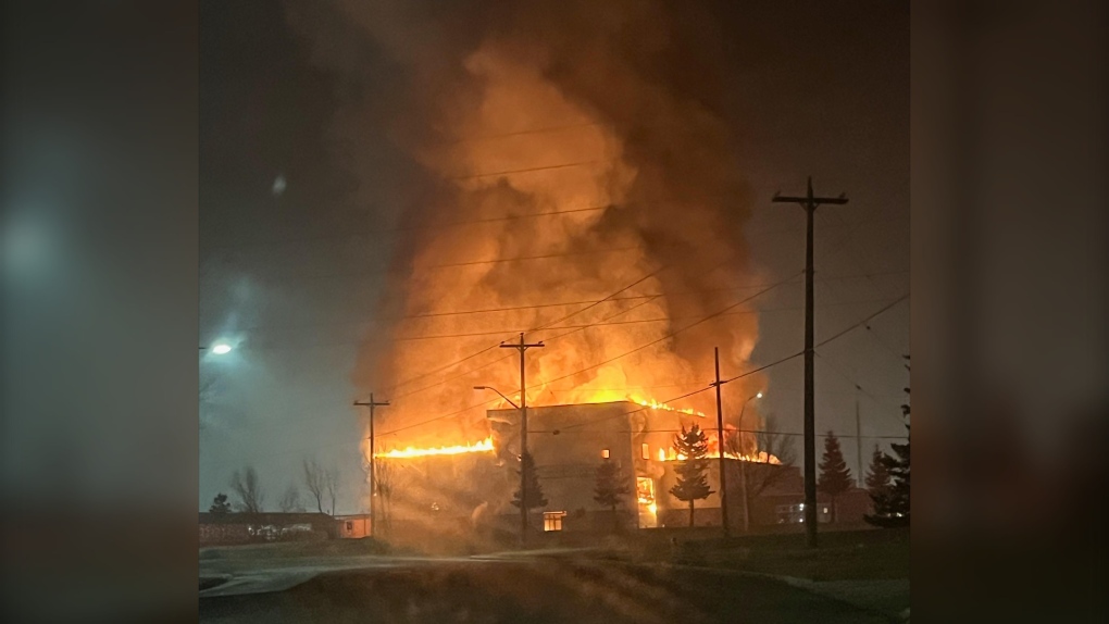 South Edmonton warehouse engulfed by late Sunday fire