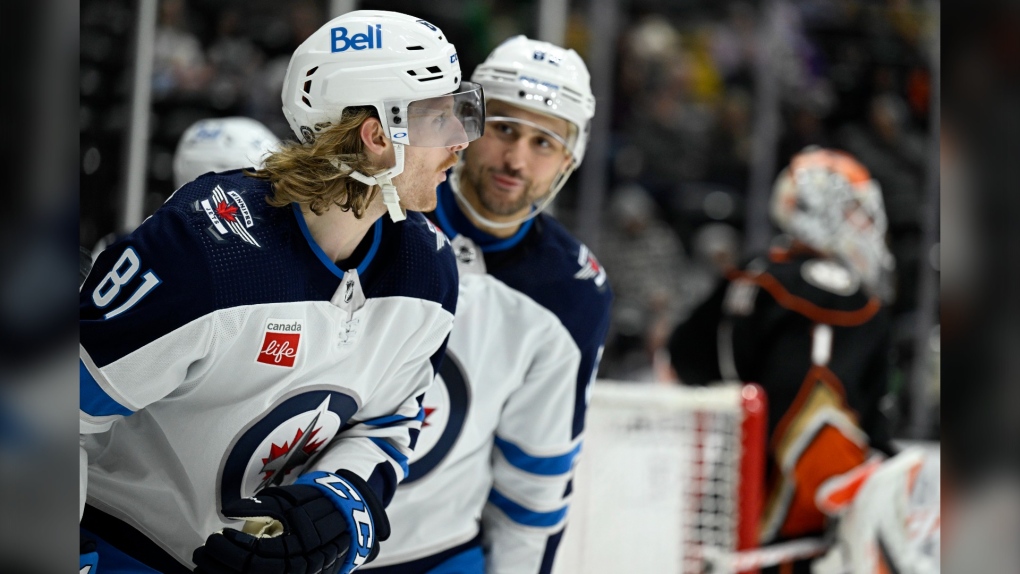 Winnipeg Jets vs Tampa Bay Lightning: Jets Look to Split Homestand