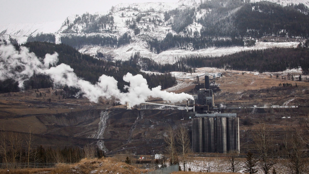 These are the most polluting industries in Canada and the U.S.