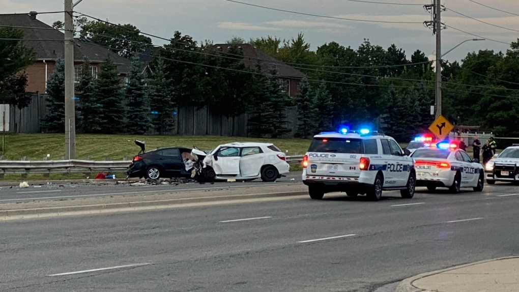 Multi-vehicle crash in Mississauga leaves 1 dead, 1 critical | CTV News