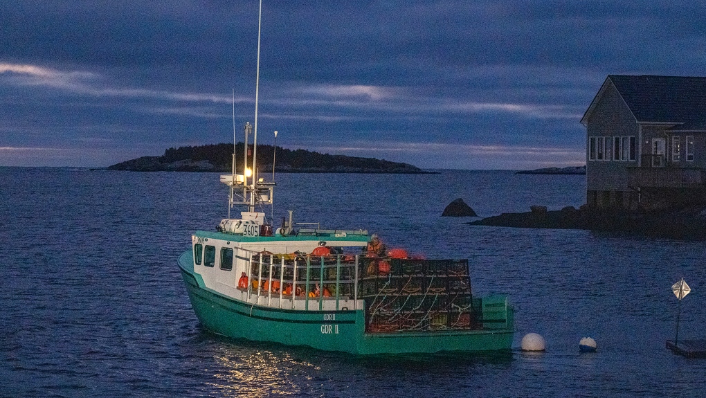 Over a thousand boats head out on Day 1 of lobster fishing in N.S.