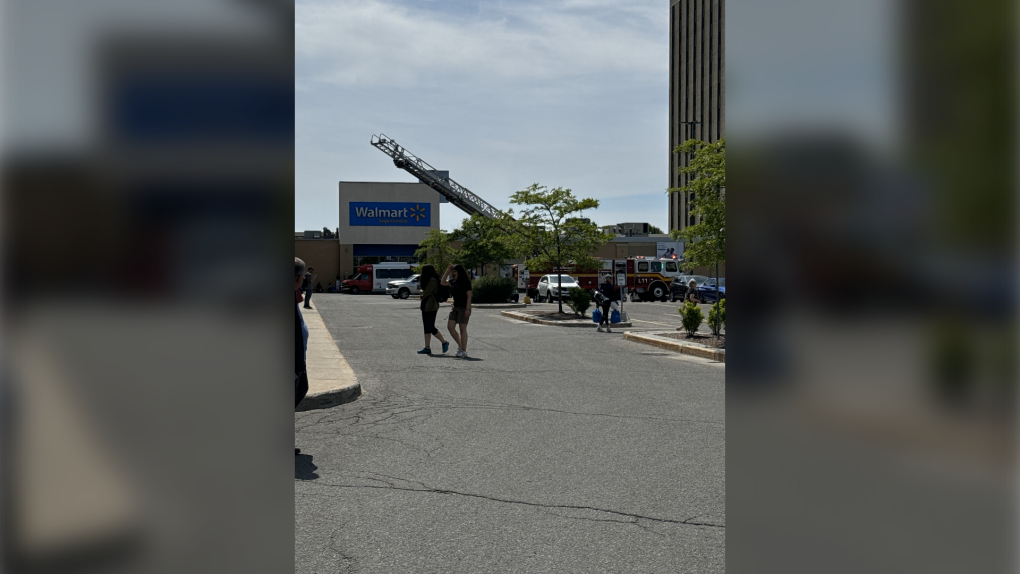 Old florescent light forces evacuation at Billings Bridge Mall