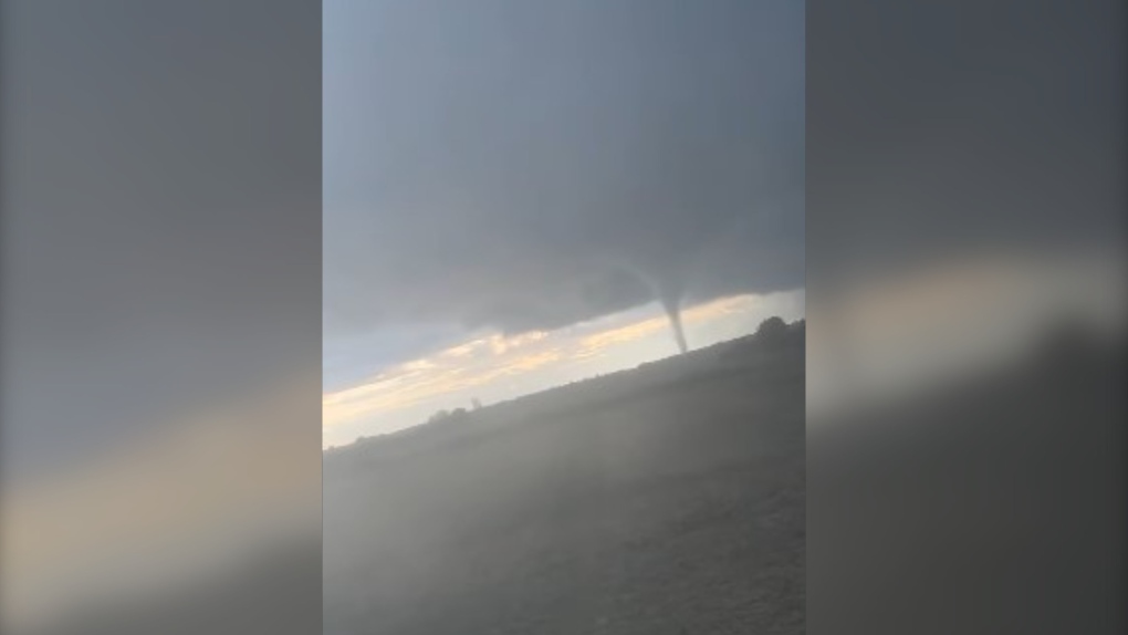 2 possible tornadoes touch down in Quebec, Environment Canada says