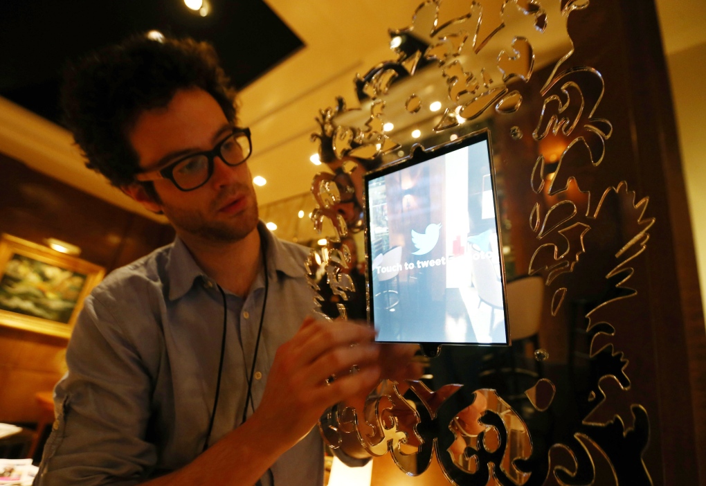 The Twitter Mirror at the Academy Awards