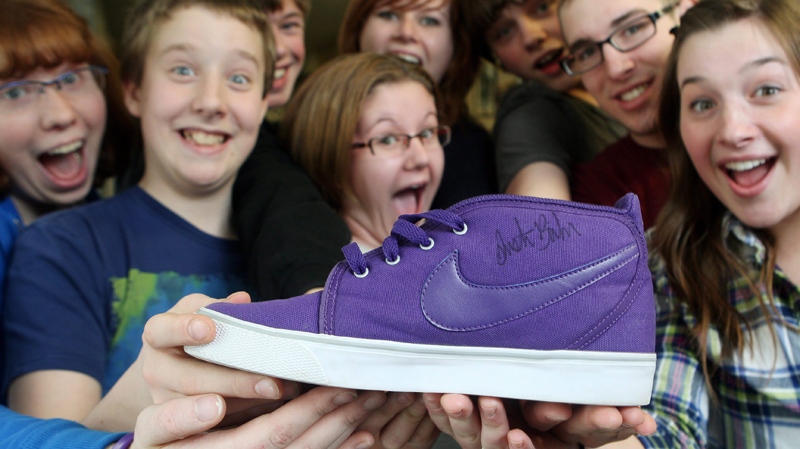 Bieber's sneaker sells for US$5,500 on eBay | CTV News