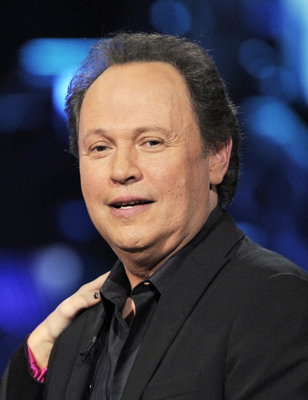 Actor Billy Crystal Helps Raise 1m To Rebuild His Native Beach Town 