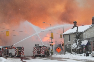 Major fire breaks out in Kingston, Ont. 