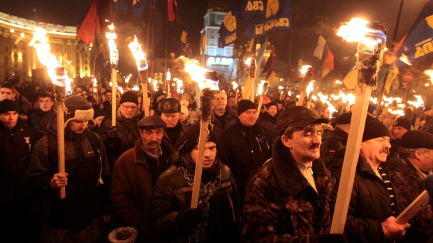 15,000 Ukrainians attend torch-lit march in honour of former nationalist  leader | CTV News