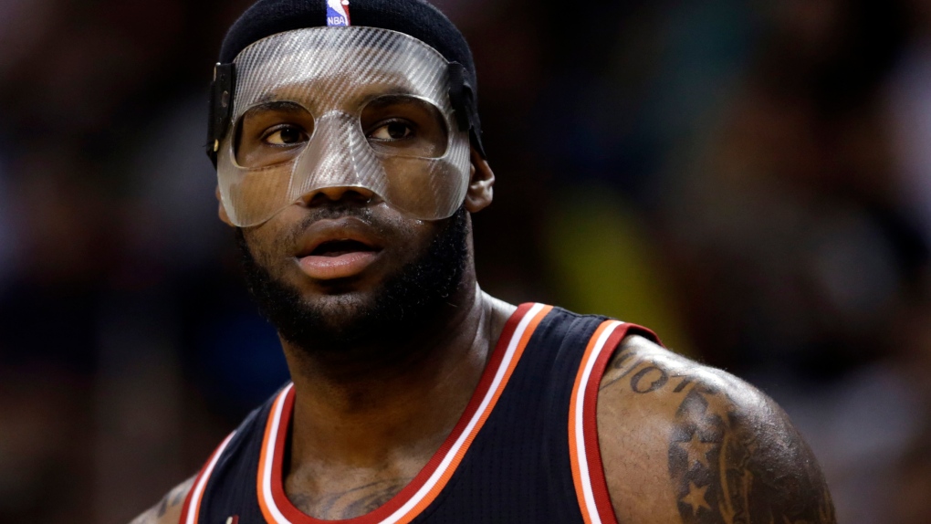 LeBron James switches from black to clear mask Magic at NBA's | CTV News