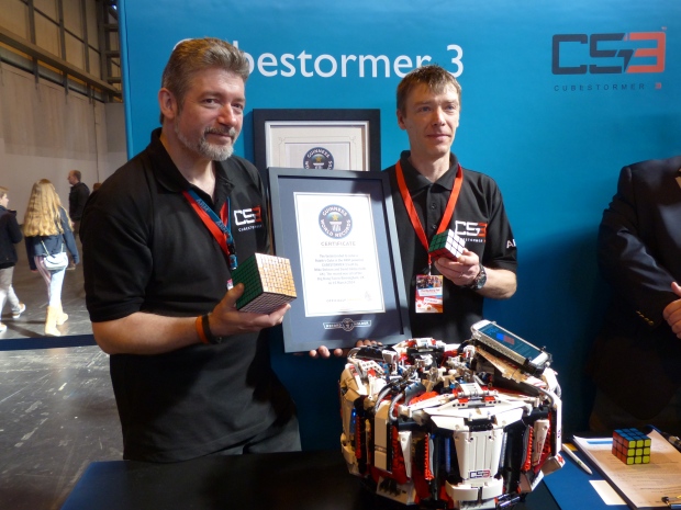 Cubestormer 3 robot breaks Rubik's Cube Guinness World record | CTV News