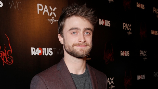 Daniel Radcliffe bans himself from ever wearing glasses | CTV News