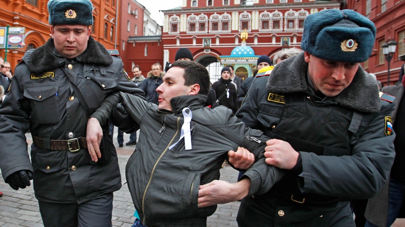 Moscow police shut Red Square, detain 30 protesters | CTV News
