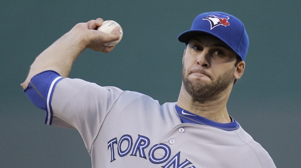 Jays closer Santos on DL with shoulder inflammation