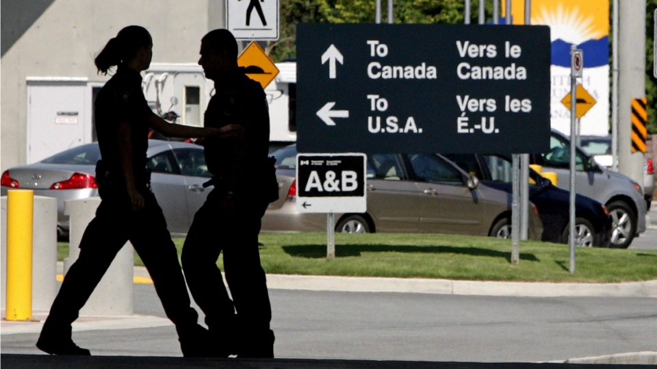 Canada-U.S. agree to extend border restrictions by 30 days: sources | CTV  News
