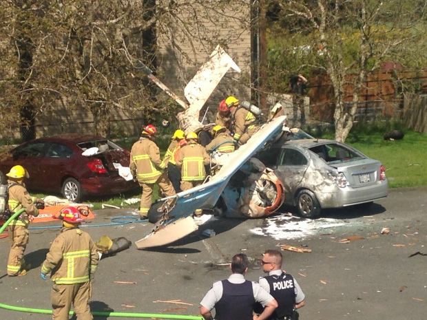 Pilot Hurt After Small Plane Crashes In Courtenay, B.C. Parking Lot ...