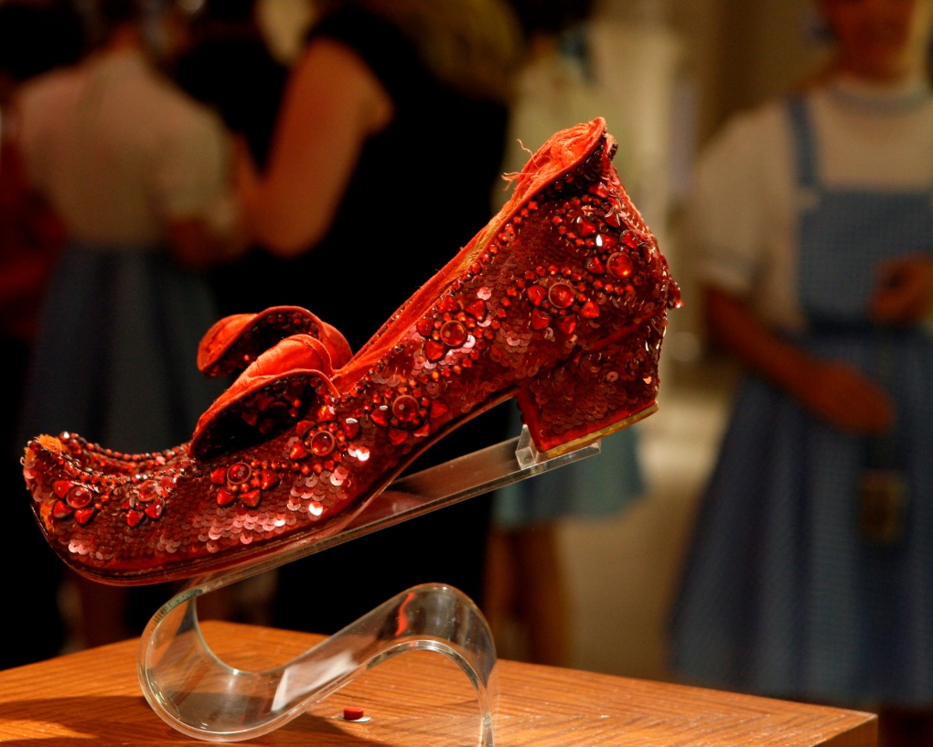 Donor offers $1M for Judy Garland's stolen ruby red slippers | CTV News