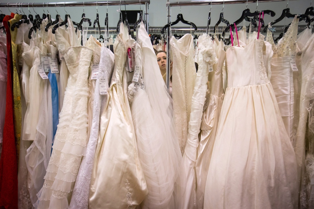 Tips for selling or buying a used wedding dress online | CTV News