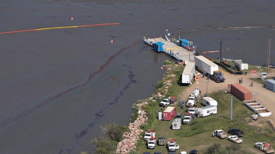 North Saskatchewan River oil spill