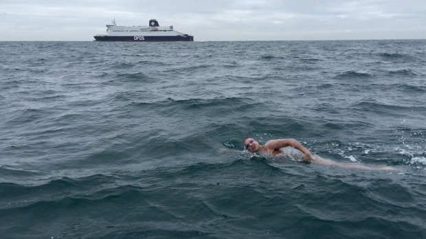 toronto-man-completes-solo-swim-across-the-english-channel-ctv-news