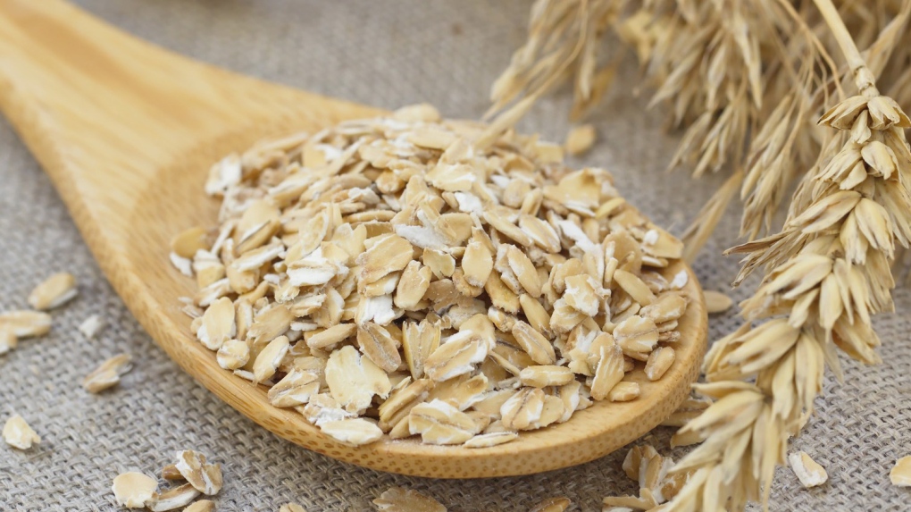 Increase oat consumption to lower cholesterol, Canadian research suggests |  CTV News