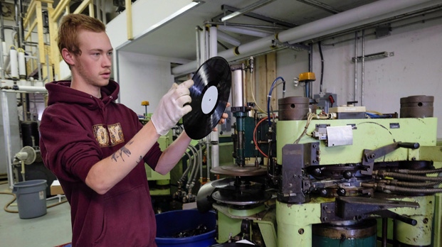 Tilføj til squat Græder Calgary vinyl pressing plant appears to be closing | CTV News