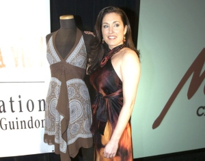 Couillard's sexy dress sells for $1,000 | CTV News