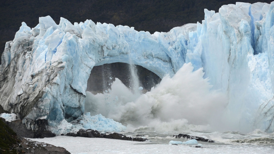 Ice bridge in Argentine glacier collapses, no witnesses | CTV News