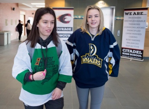 Jersey Day: Canada-wide support for Broncos