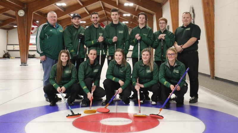 St Clair College curling teams photographed before heading to Sault Ste. Marie to compete in the OCAA Championship, February 7, 2018 (Photo courtesy of @stclairsaints1 via Twitter)
