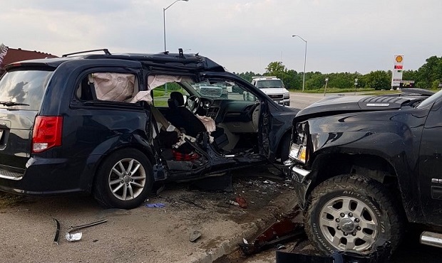 An image of the car crash at Highway 27 and Highway 9. (Sgt. Kerry Schmidt Twitter)