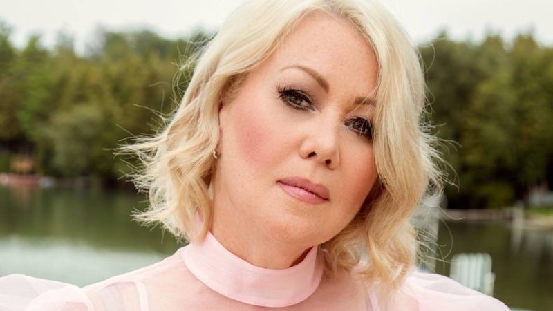 Canadian musician Jann Arden opened up about her experience with alcohol abuse in a message posted on Facebook Saturday. (Facebook/JannArden)