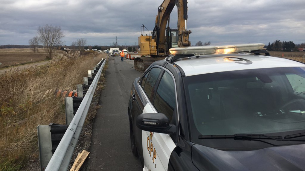 Oversized load causes traffic snag on Highway 402 after getting