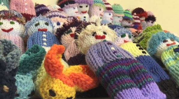 Seniors group makes knitted comfort dolls | CTV News