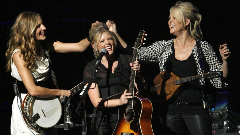The Dixie Chicks perform in 2007