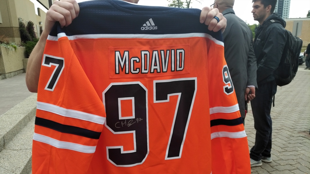 Beware of jerseys with fake McDavid signatures: EPS | CTV News