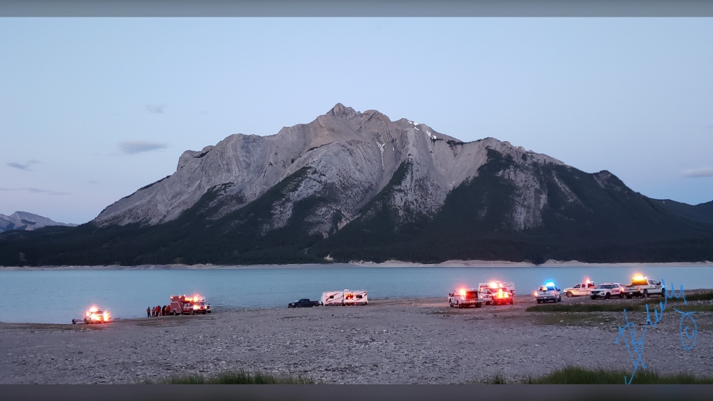 2 adults and a youth rescued after spending roughly 90 minutes in icy water  of Abraham Lake | CTV News