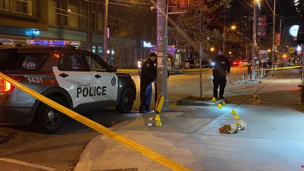 Two men shot in possible gunfight along Queen Street West in Toronto