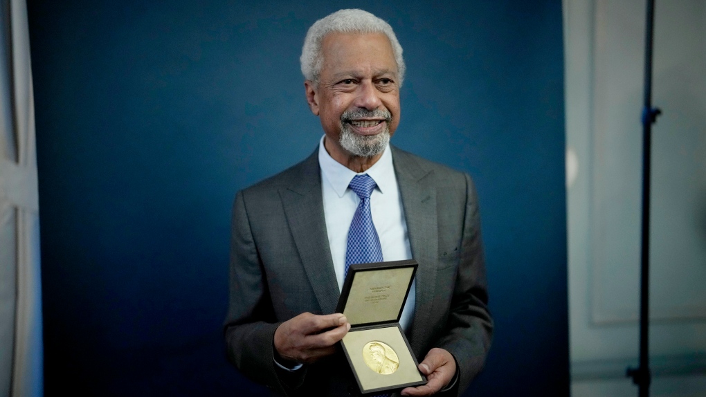 Abdulrazak Gurnah receiving his Nobel Prize