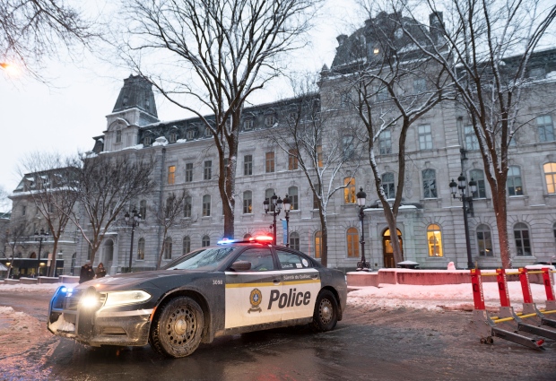 Quebec City version of 'freedom' protest picks up speed Friday afternoon