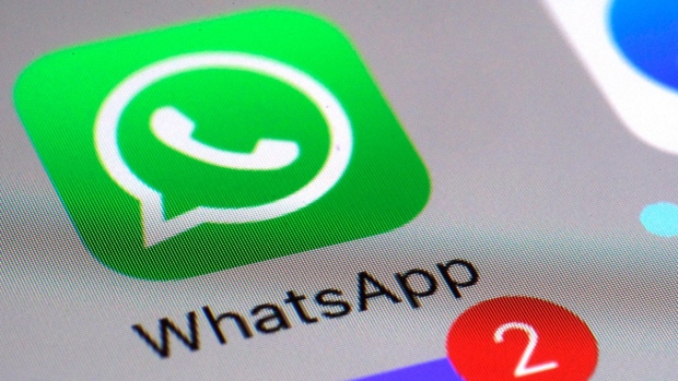 Why WhatsApp wants to convince Americans to stop sending text messages