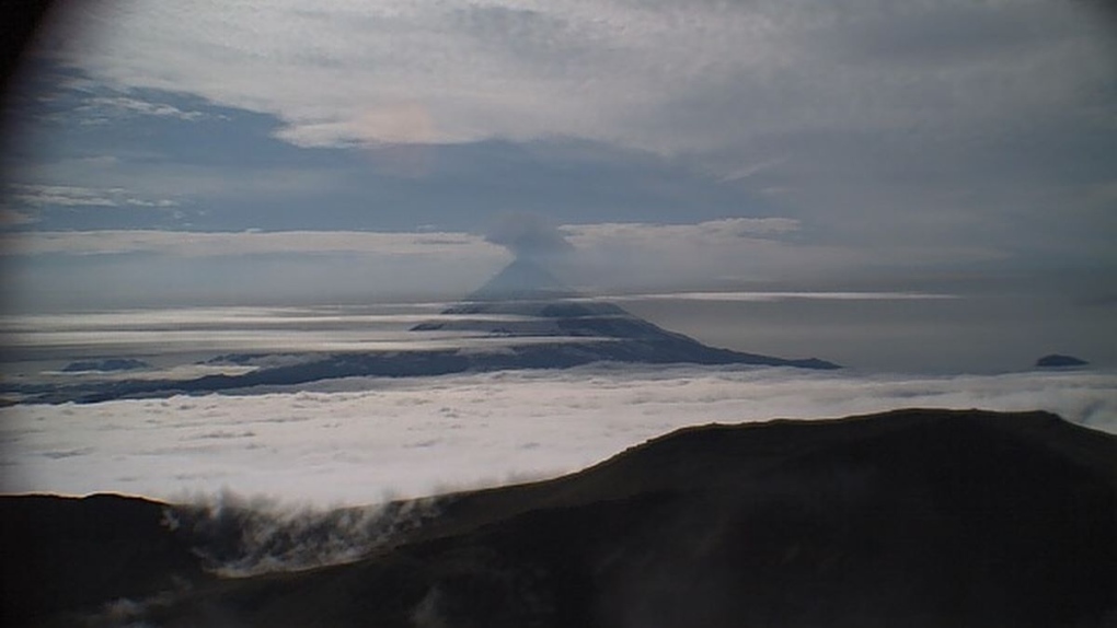 Alaska volcano spews ash cloud high enough to draw weather service warning  for pilots | CTV News