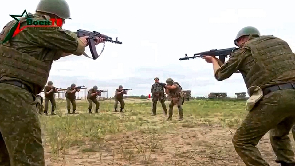 Ukraine news: Wagner mercenaries train with Belarus army